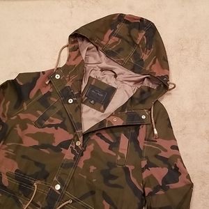 MISS LONDON women's size M camo utility jacket.